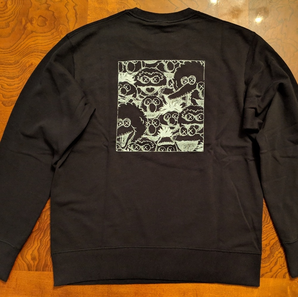 Kaws X Sesame Street Graphic Sweatshirt (Black)